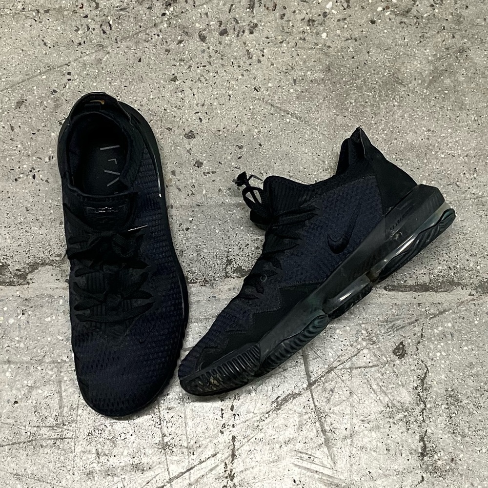 Nike LeBron 16 Low Triple Black CI2668-002 Size 13 - Picture 5 of 15